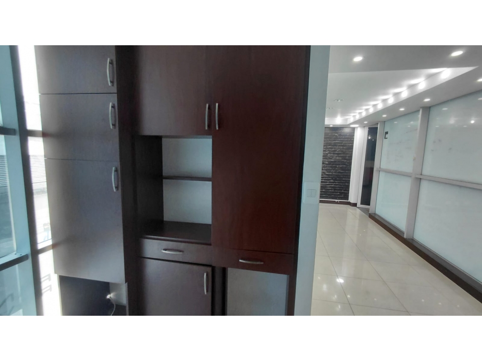 LOCAL EN ARRIENDO SECTOR OVIEDO — foto 4