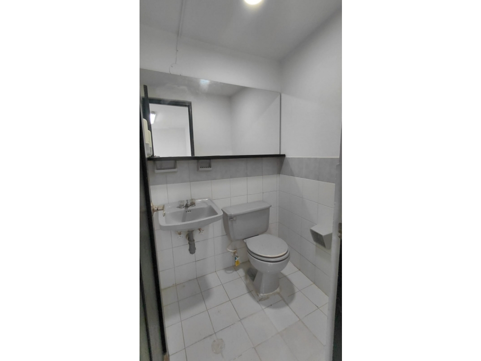 LOCAL EN ARRIENDO SECTOR LAURELES — foto 5