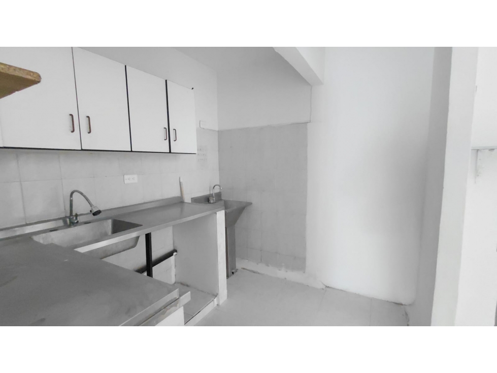 LOCAL EN ARRIENDO SECTOR LAURELES — foto 3