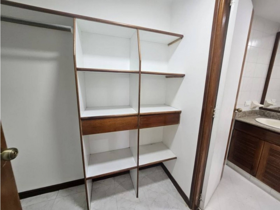 APARTAMENTO EN ARRIENDO EN POBLADO TESORO — foto 6