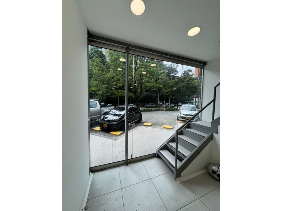 ARRIENDO OFICINAS EN EL POBLADO