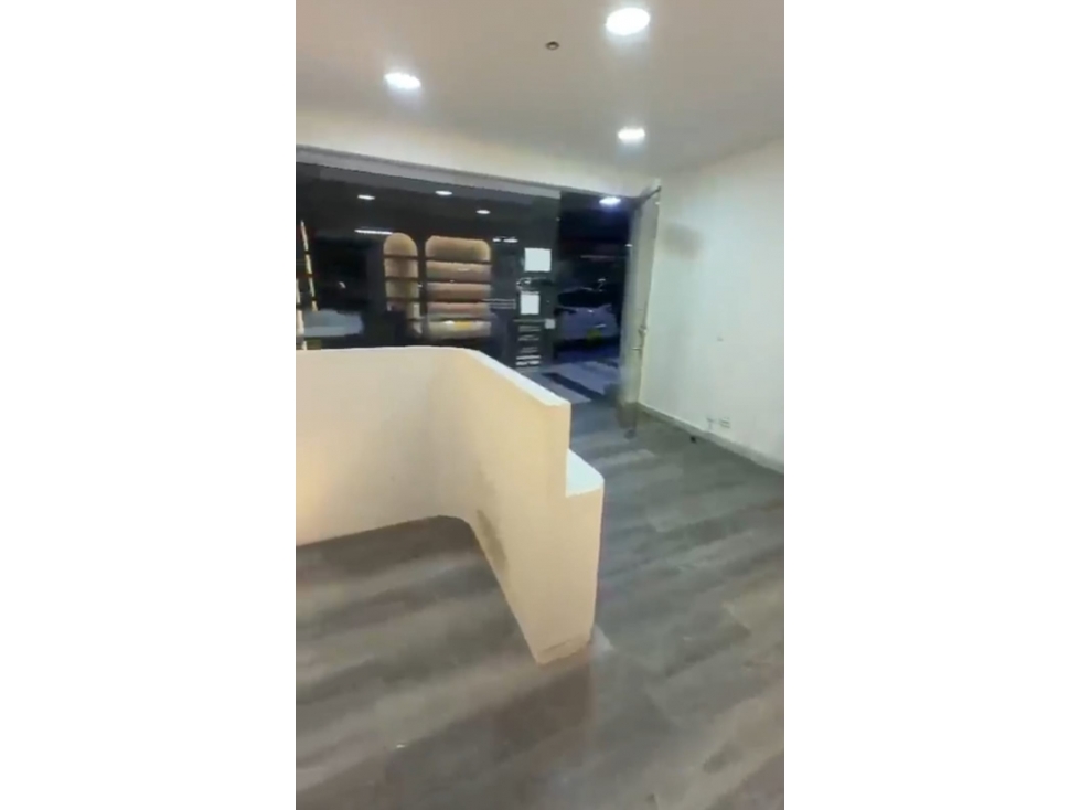 LOCAL COMERCIAL EN EL POBLADO SECTOR LAS PALMAS — foto 4