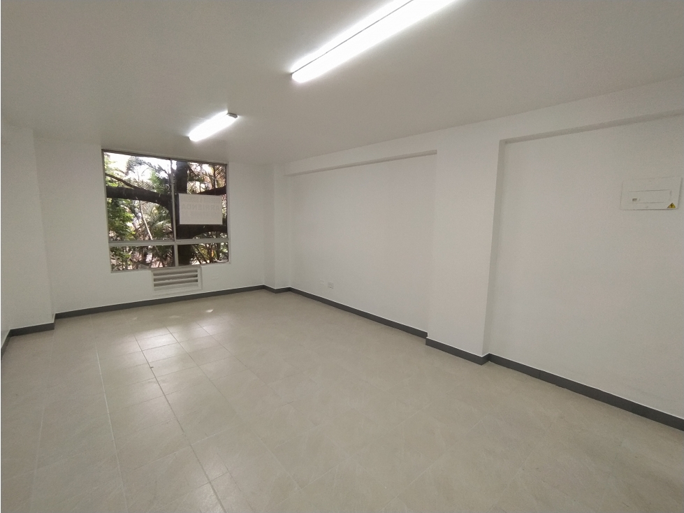 OFICINA EN ARRIENDO SECTOR LA MOTA
