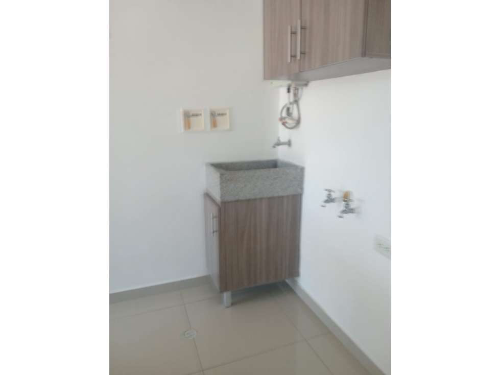 APARTAESTUDIO EN ARRIENDO LA 4 SUR — foto 4