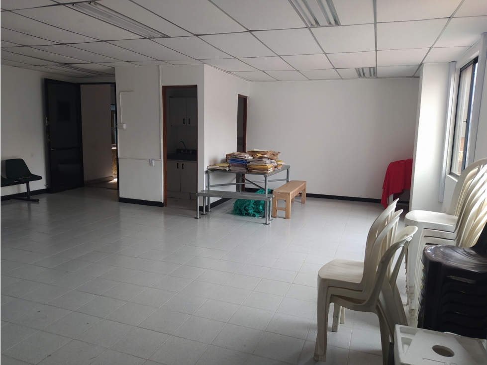 OFICINA EN ARRIENDO SECTOR LAURELES — foto 5