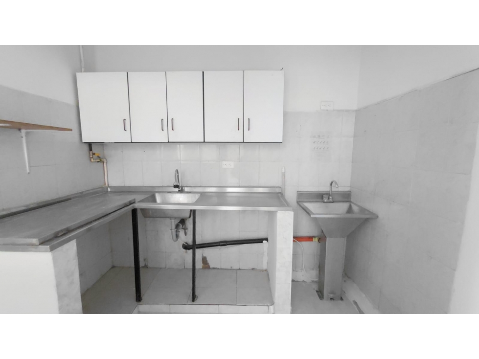 LOCAL EN ARRIENDO SECTOR LAURELES — foto 4