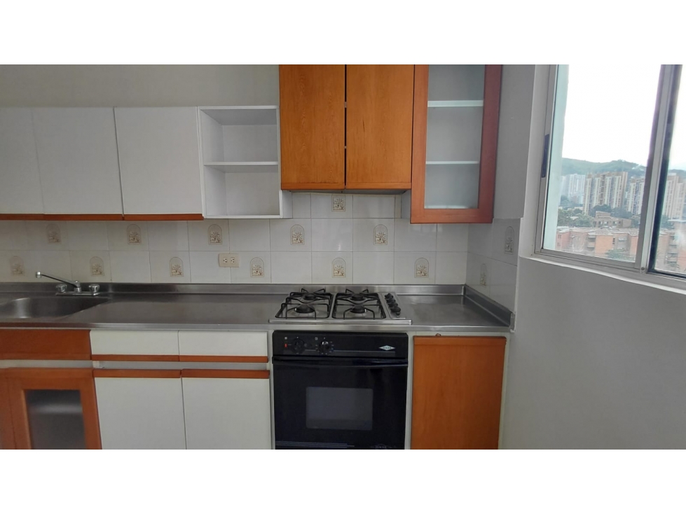 APARTAMENTO EN ARRIENDO SECTOR LA MOTA — foto 2