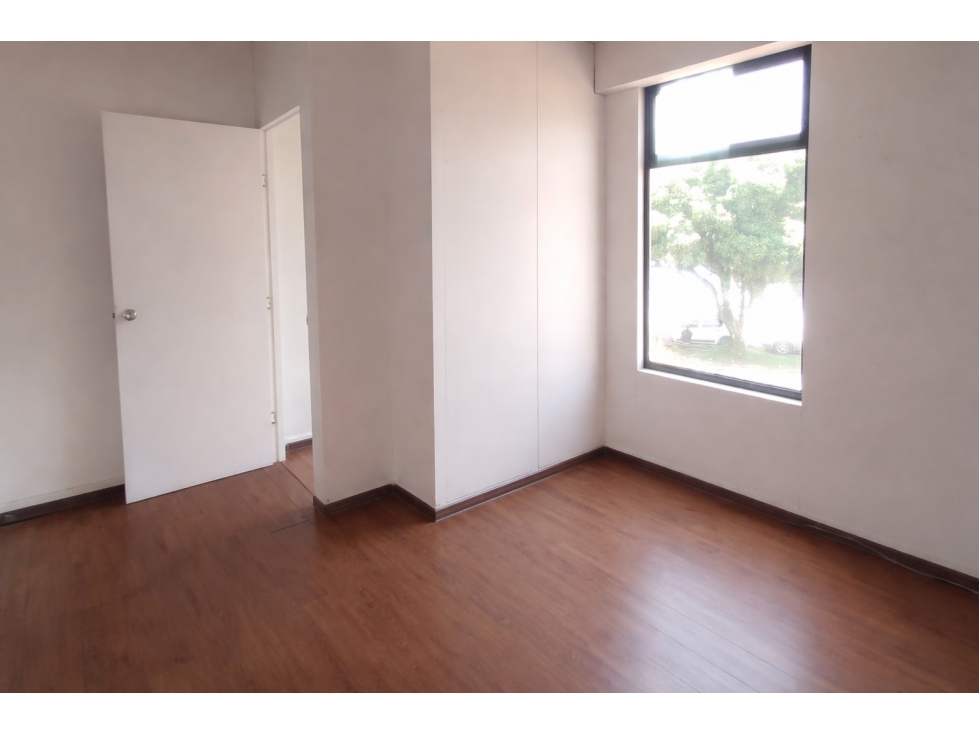 LOCAL COMERCIAL EN EL CENTRO AUTOMOTRIZ — foto 3