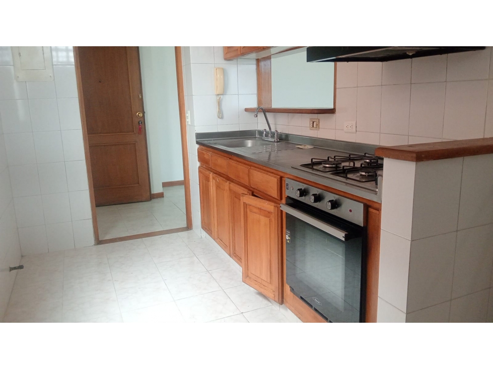 APARTAMENTO EN ARRIENDO EN EL POBLADO — foto 5