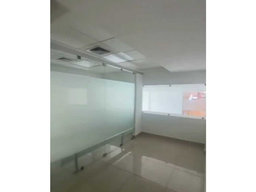 LOCAL COMERCIAL EN EL POBLADO — foto 5
