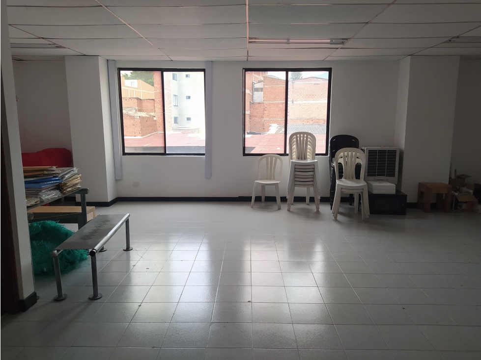 OFICINA EN ARRIENDO SECTOR LAURELES — foto 2