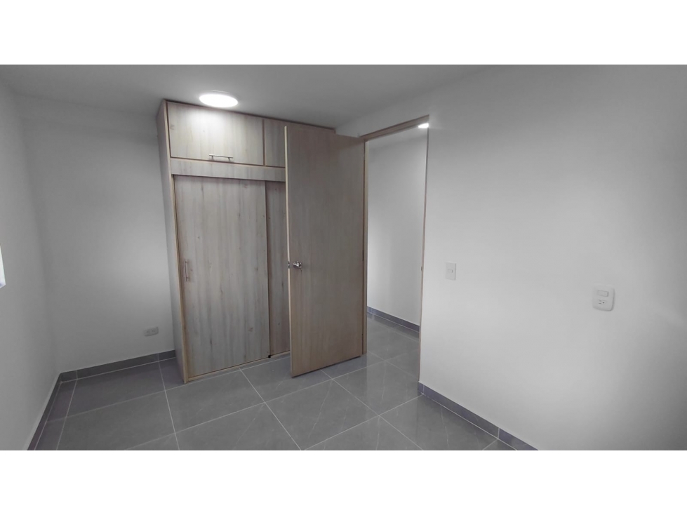APARTAMENTO EN ARRIENDO SECTORLOMA DE LOS BERNAL — foto 3