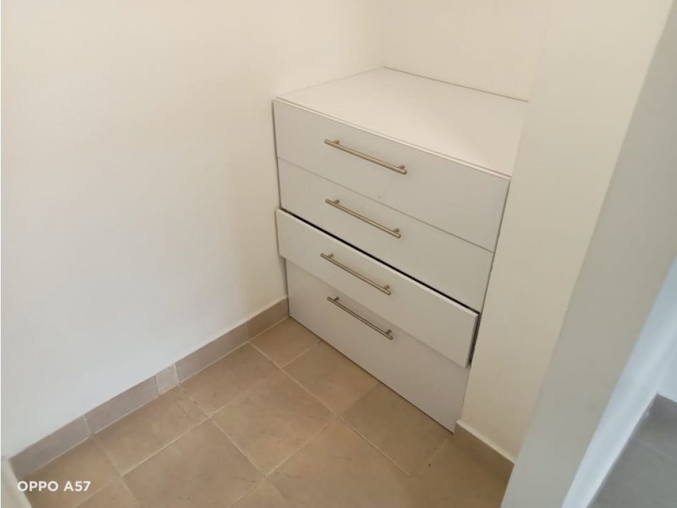 AMPLIO Y COMODO APARTAMENTO EN ARRIENDO EN LA ABADIA — foto 4