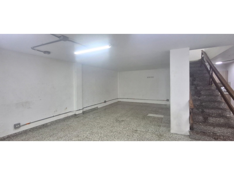 BODEGA EN ARRIENDO SECTOR SANTA MARIA — foto 2