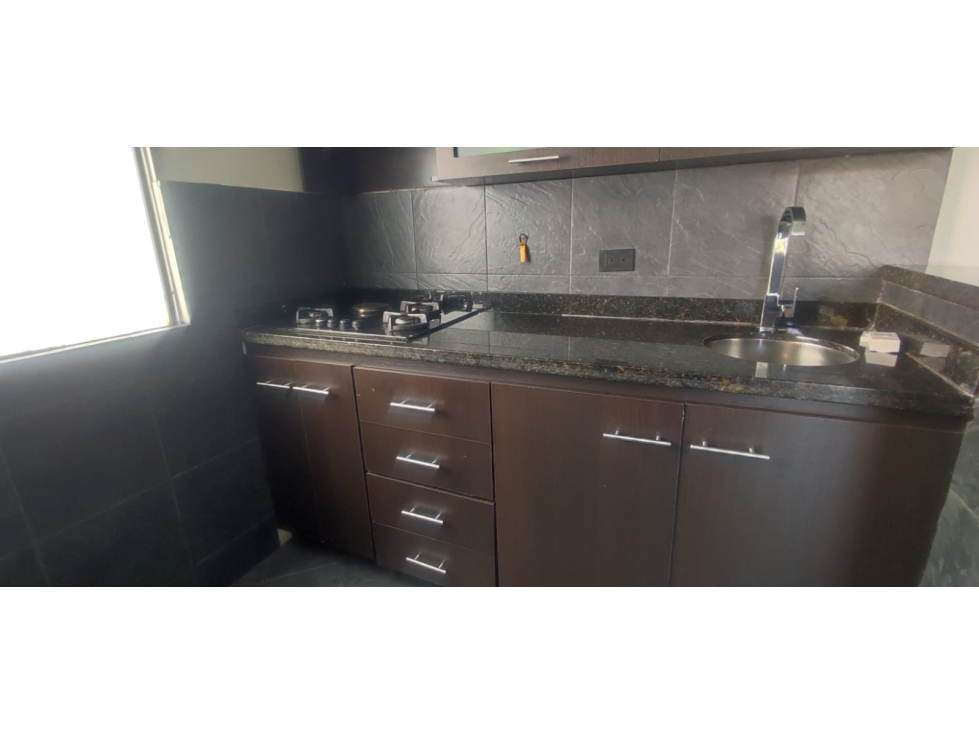 APARTAMENTO EN ARRIENDO UBICADO EN LA LOMA DEL INDIO — foto 3