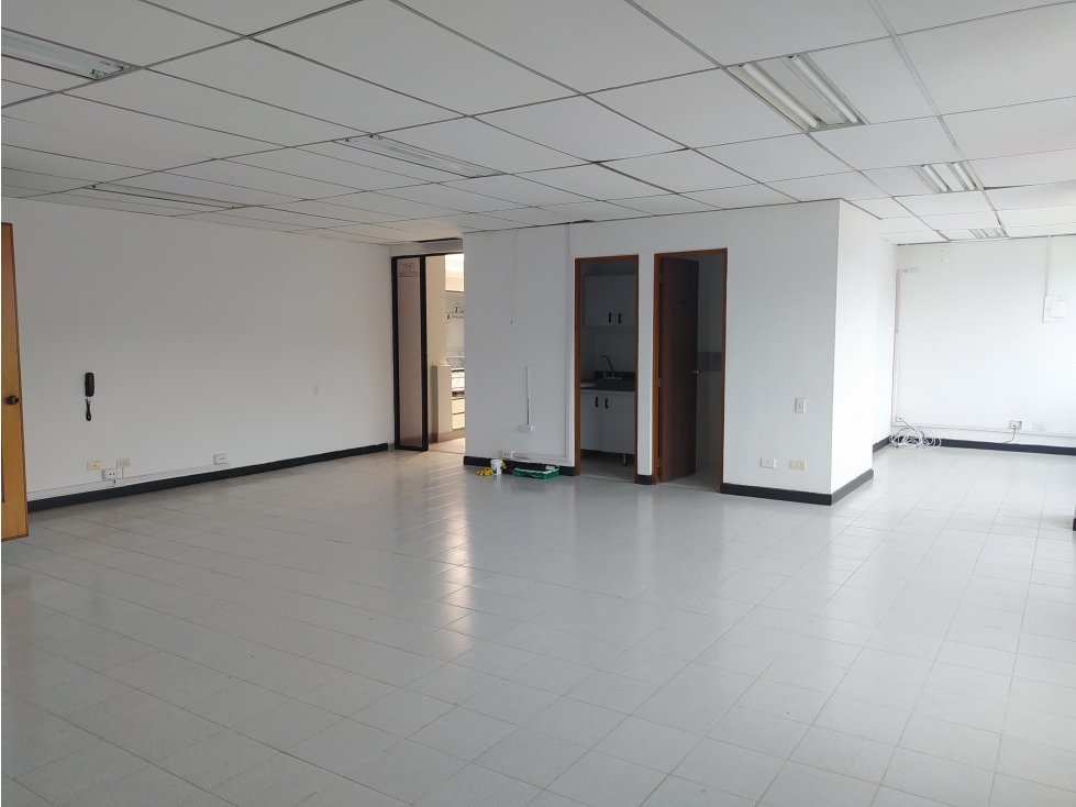 OFICINA EN ARRIENDO SECTOR LAURELES — foto 4