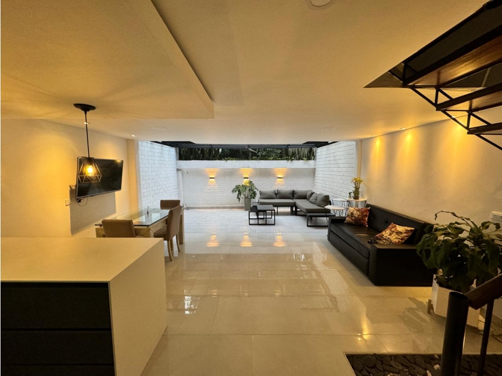 Casa con excelentes acabados, y ubicación estratégica para la venta. — foto 2