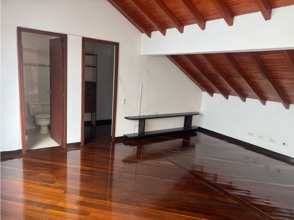 CASA EN EXCELENTE UBICACION — foto 4