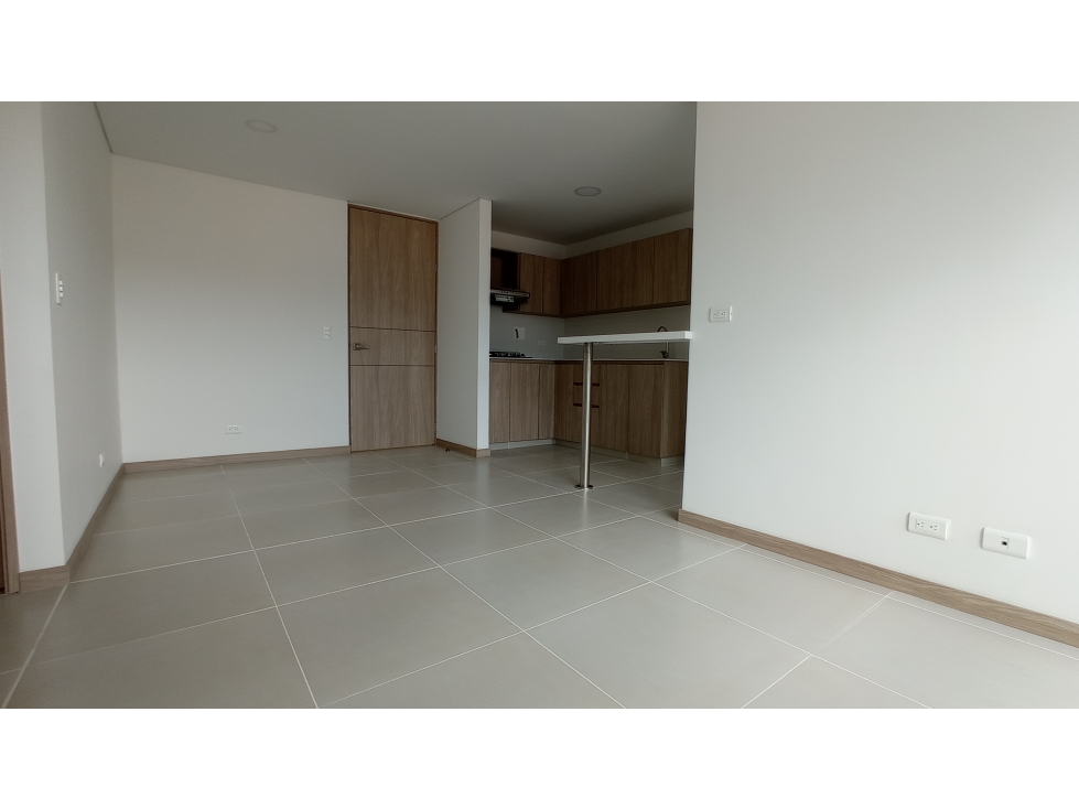 Apartamento con excelente ubicación para el Arriendo. — foto 2