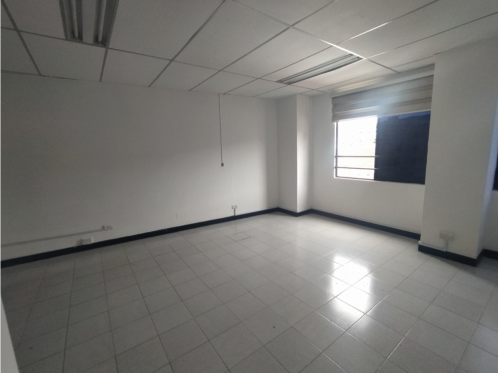 OFICINA EN ARRIENDO SECTOR LAURELES — foto 4