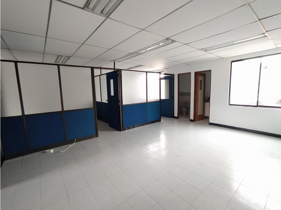 OFICINA EN ARRIENDO SECTOR LAURELES — foto 2
