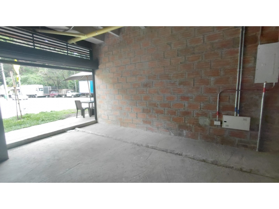 LOCAL EN ARRIENDO SECTOR PARQUE BELEN - 3