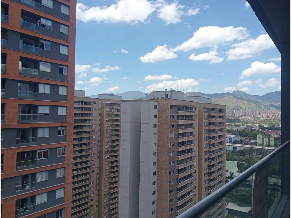 APARTAMENTO EN ARRIENDO , EXCELENTE UBICACION — foto 3