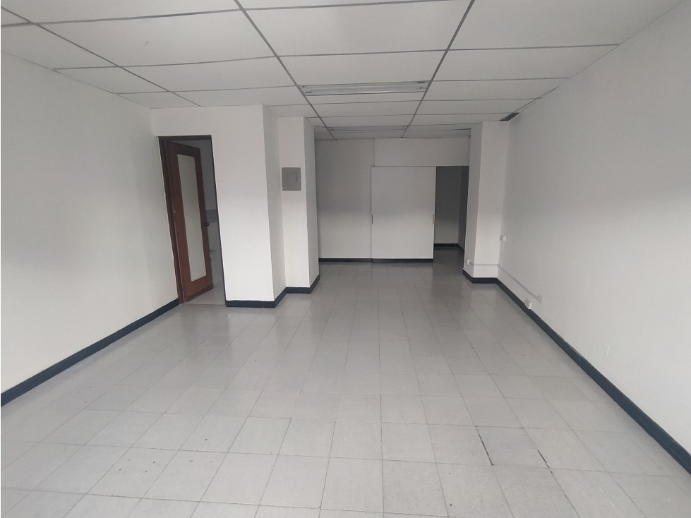 OFICINA EN ARRIENDO SECTOR LAURELES — foto 5