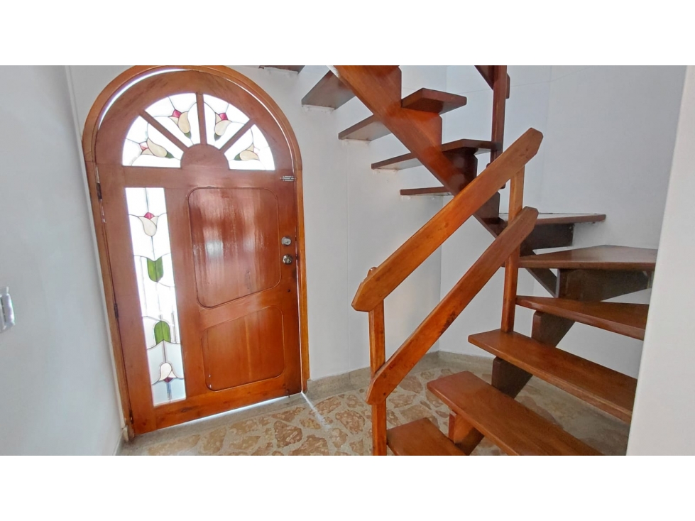 Casa en arriendo sector la mota