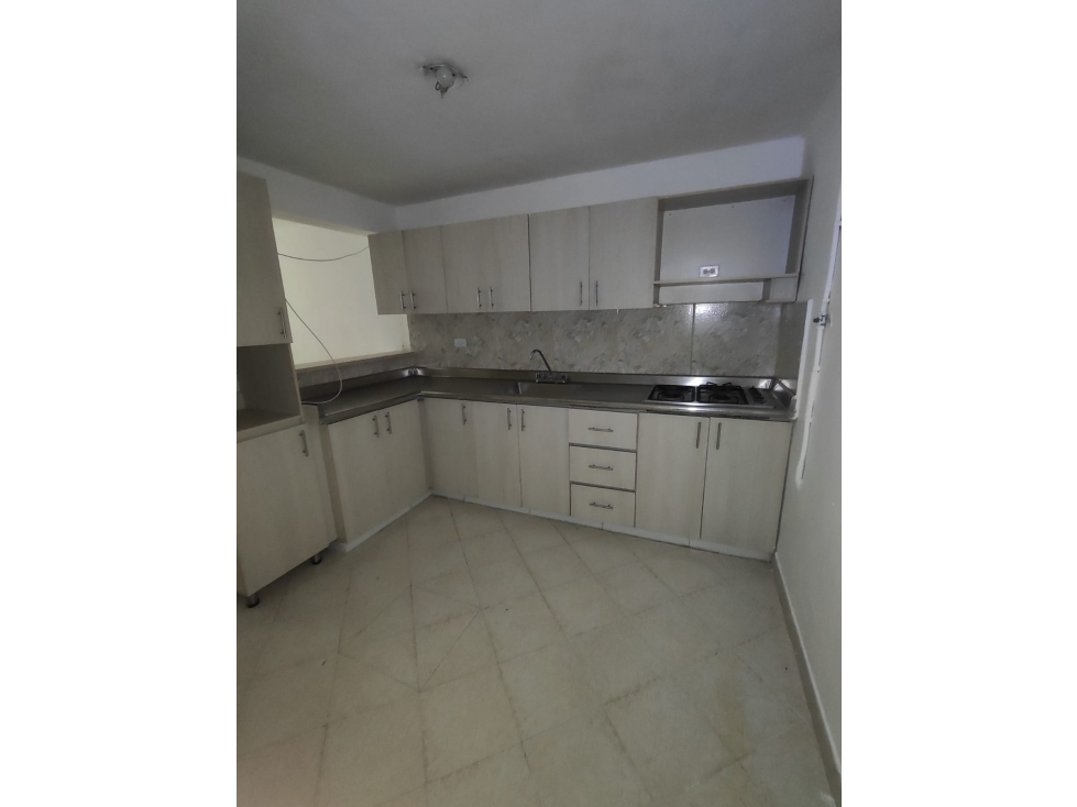 Se Arrienda Apartamento en Excelente Ubicación — foto 3
