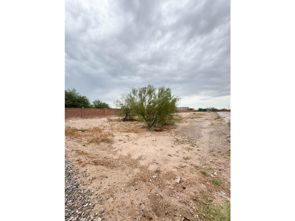 VENTA / Terreno Altozano — foto 2