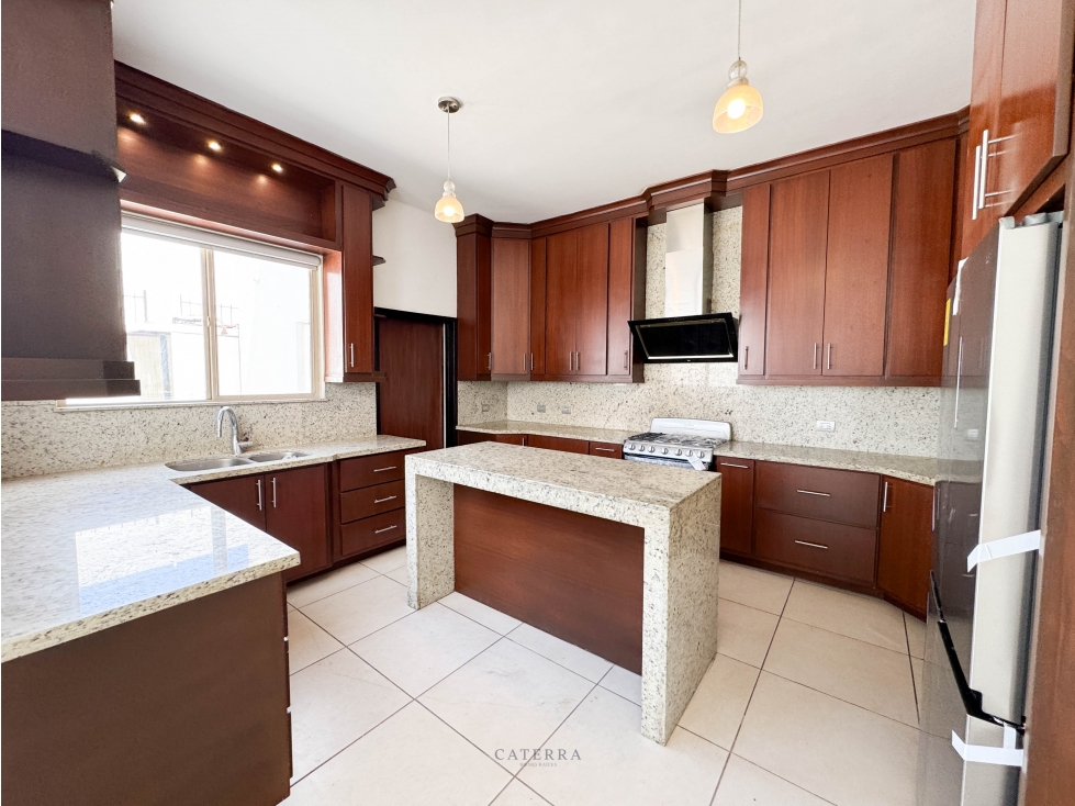 RENTA / Casa La Encantada Residencial — foto 2