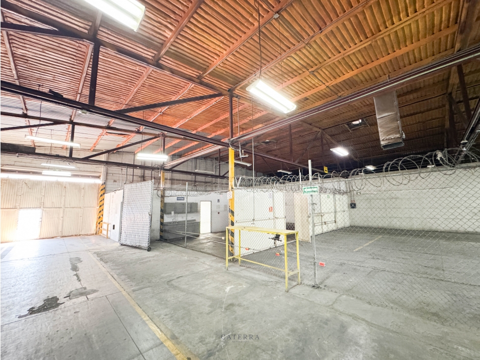 VENTA-RENTA Bodega Santa Fe - 4