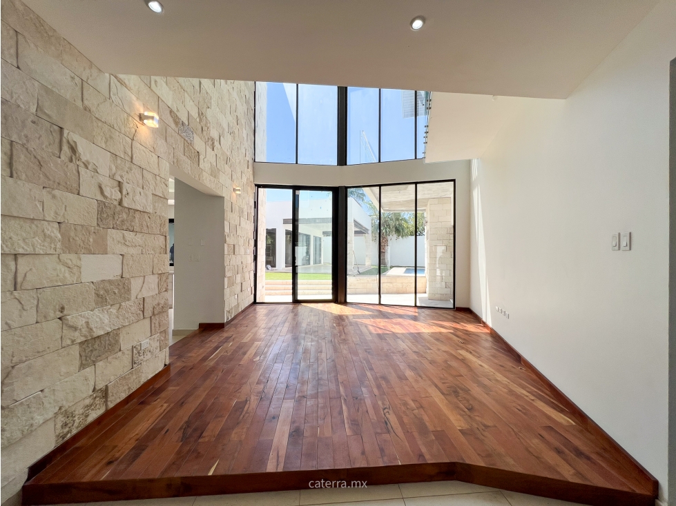 VENTA - RENTA / Casa Centenario — foto 2