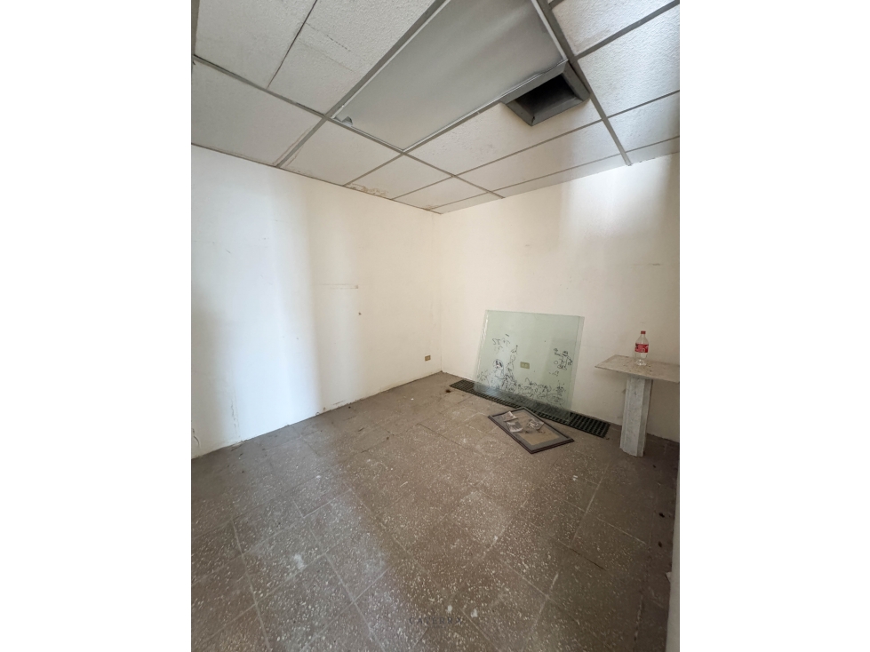 RENTA / Locales Blvd. Luis Encinas - 5