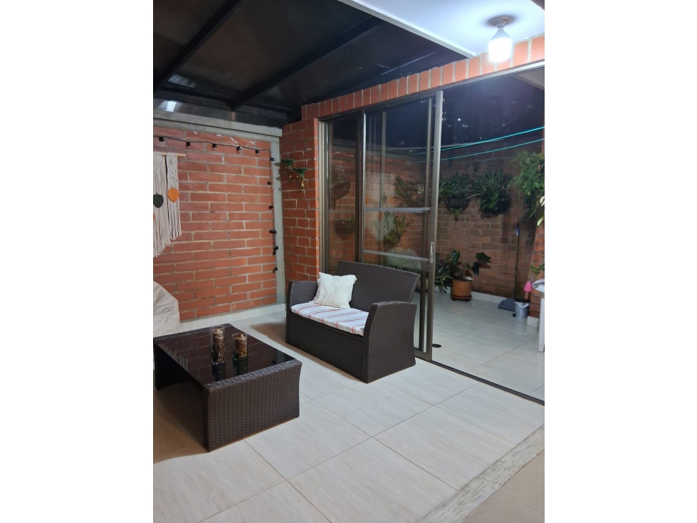 POR INMOBILIARIA- CASA EN ARRIENDO - ITAGUI, SECTOR SURAMERICANA - 5