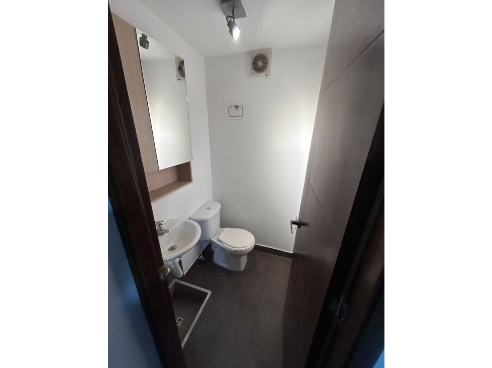 INMOBILIARIA - LOCAL EN ARRIENDO - PORTAL DEL CERRO, ENVIGADO — foto 4