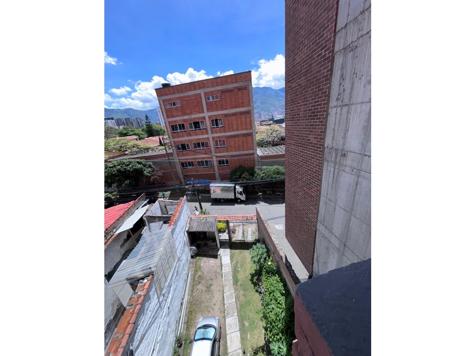 CASA EN VENTA CABAÑAS LA QUINTA A MEDIA CUADRA DE LA AUTOPISTA NORTE — foto 5