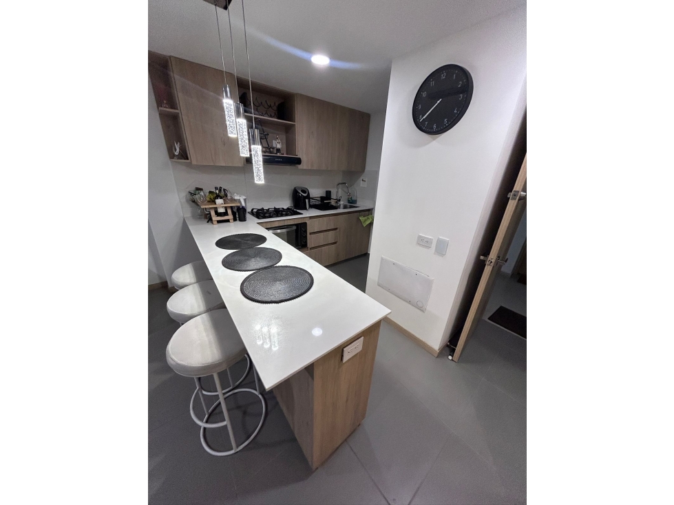 APARTAMENTO EN VENTA AMOBLADO - URBANITY 2, GUAYABAL — foto 2