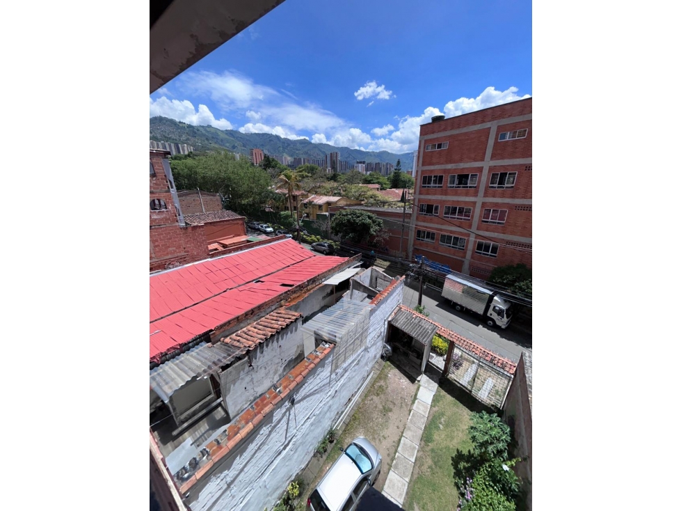 CASA EN VENTA CABAÑAS LA QUINTA A MEDIA CUADRA DE LA AUTOPISTA NORTE — foto 6