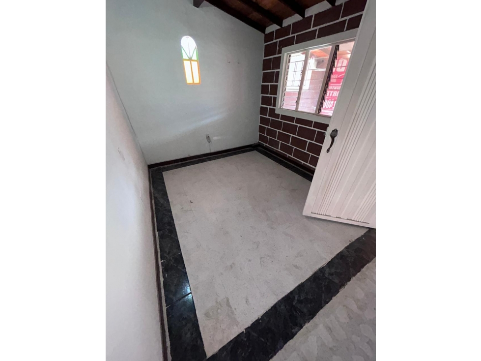 CASA EN VENTA CABAÑAS LA QUINTA A MEDIA CUADRA DE LA AUTOPISTA NORTE — foto 3