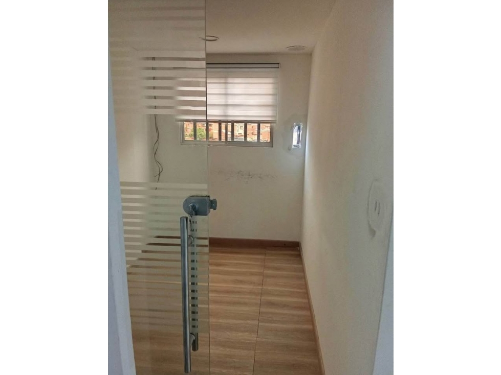 POR INMOBILIARIA - LOCAL EN RENTA OBRA 2000 - 150m2 — foto 5