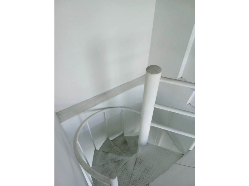 INMOBILIARIA - LOCAL EN RENTA A UNA CUADRA DEL PARQUE DE BELLO — foto 4