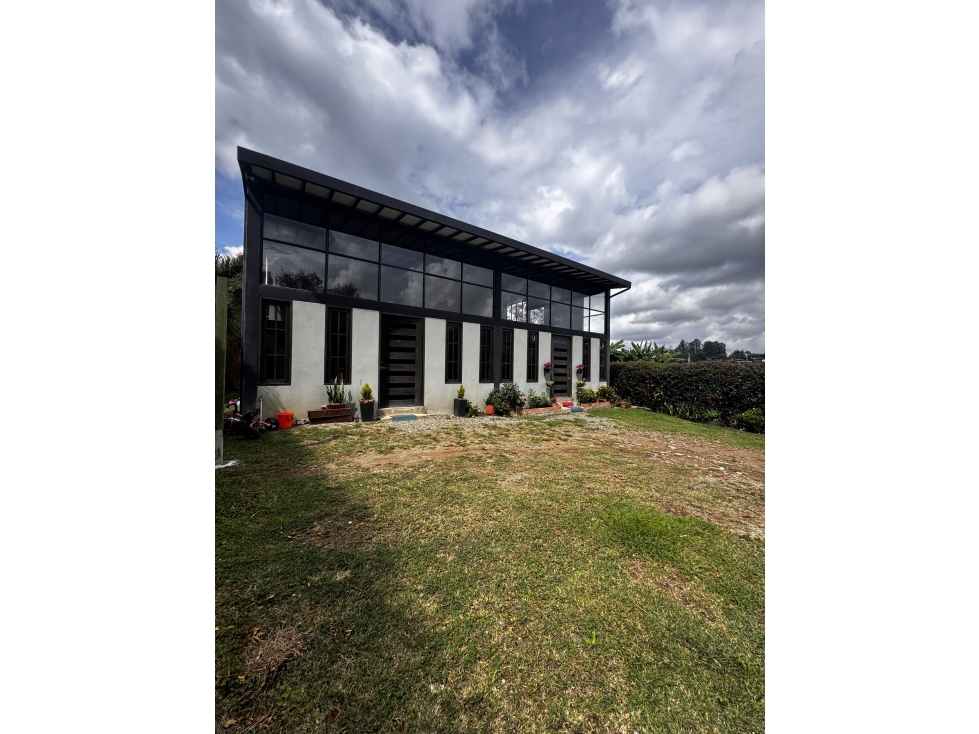 SE VENDE O RENTA CASA CAMPESTRE - VÍA SAN ANTONIO LA CEJA