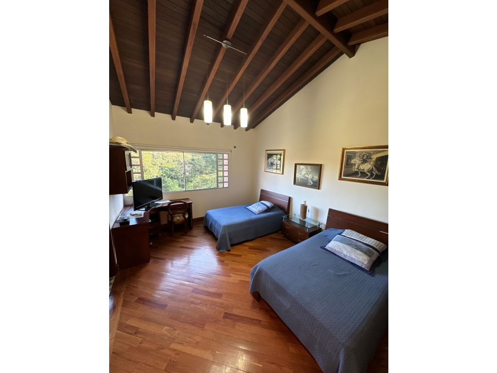 SE VENDE CASA CAMPESTRE 3 NIVELES - LLANOGRANDE