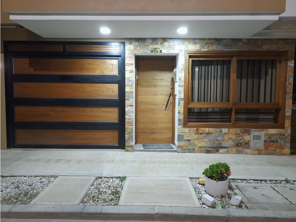SE VENDE CASA DOS NIVELES - LA CEJA ANTIOQUIA