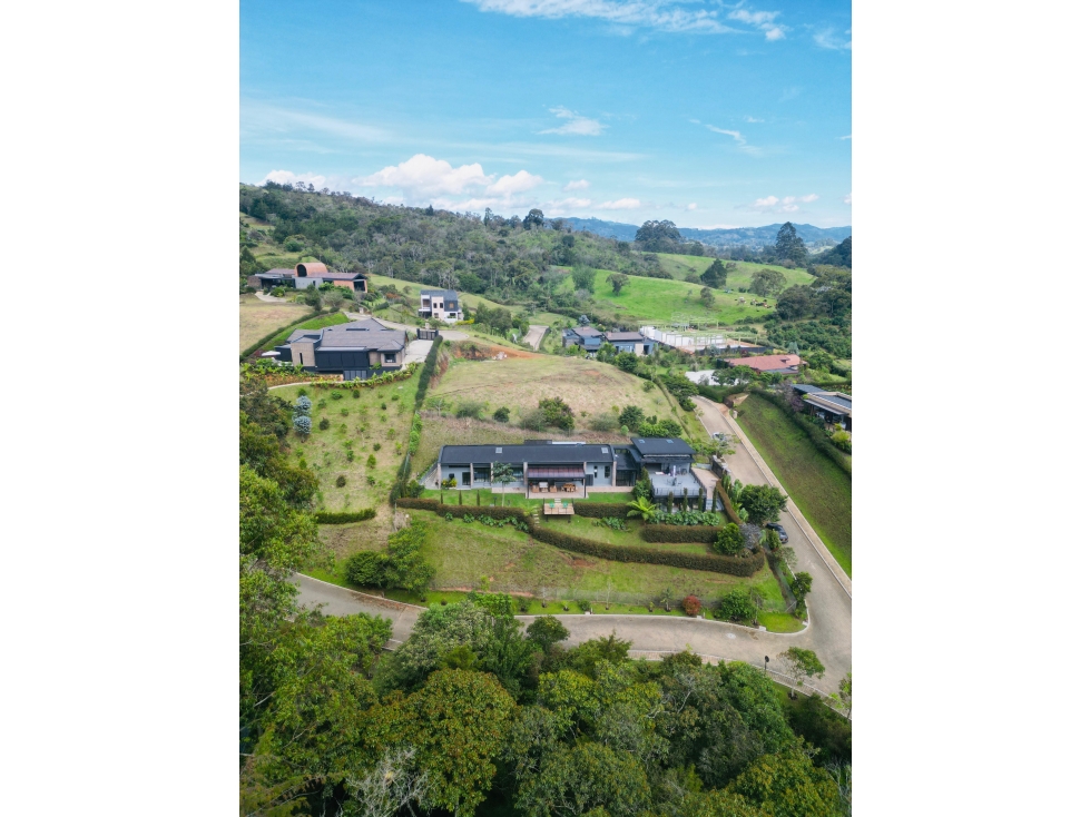 SE VENDE CASA CAMPESTRE - VIA SAN ANTONIO - LA CEJA
