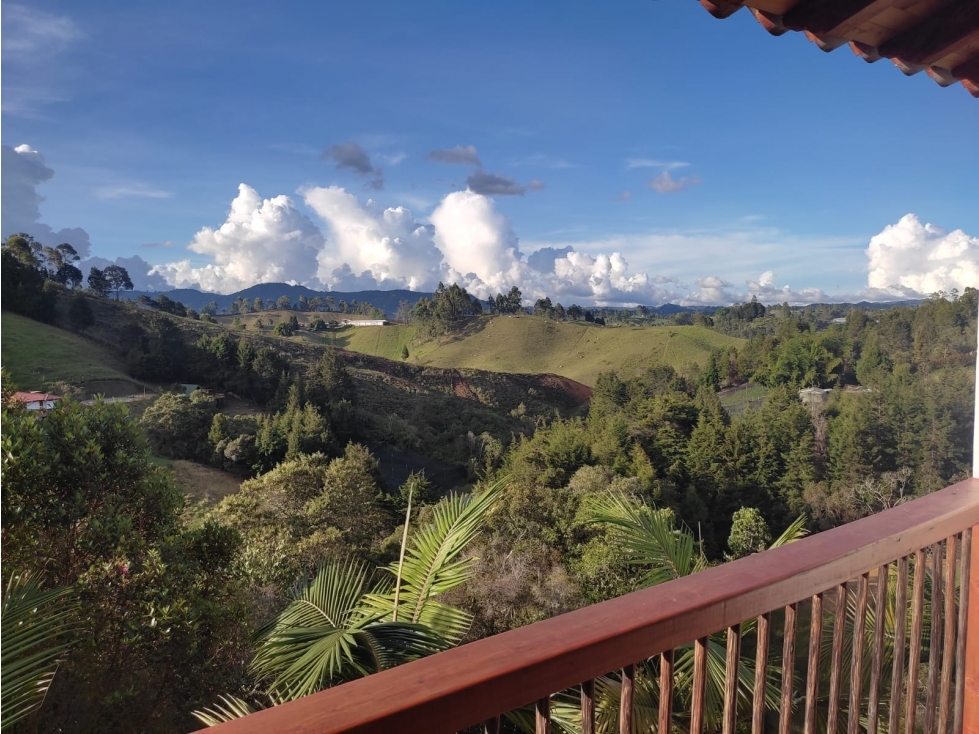 SE ARRIENDA CASA FINCA - RIONEGRO VIA AEROPUERTO GUARNE