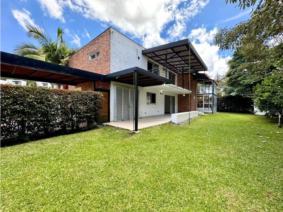 CASA CAMPESTRE EN EL RETIRO