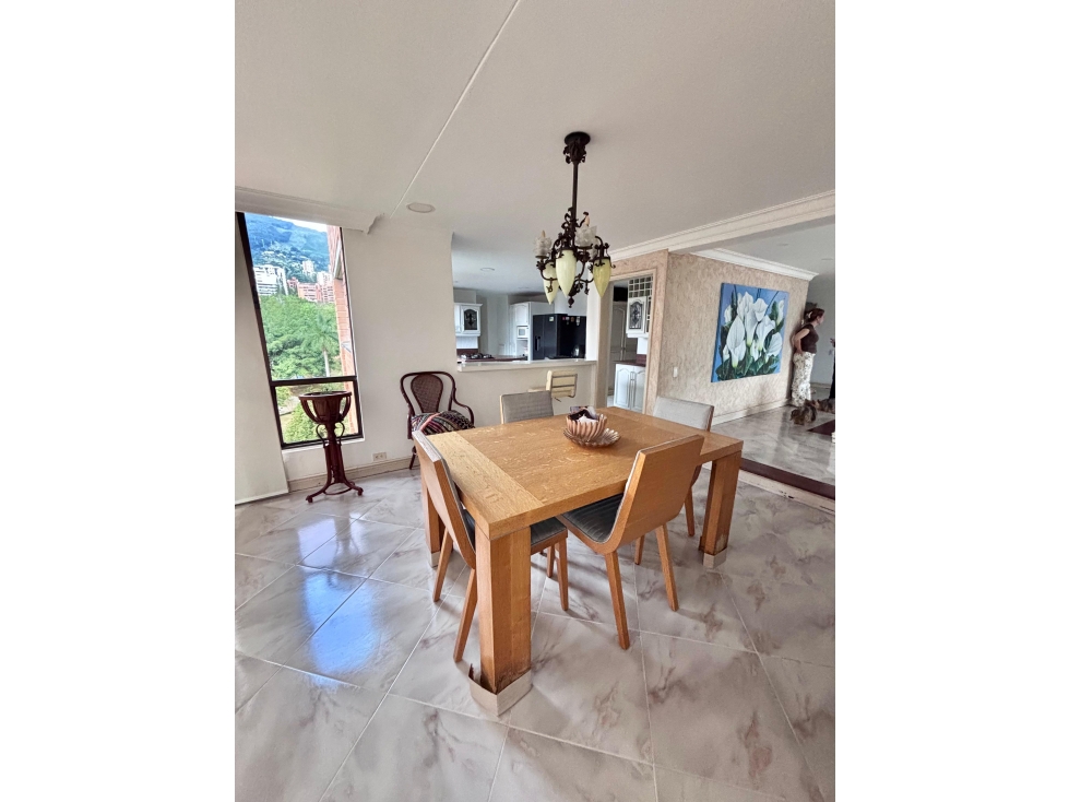 APARTAMENTO EN VENTA AMPLIOS ESPACIOS Y HERMOSA VISTA
